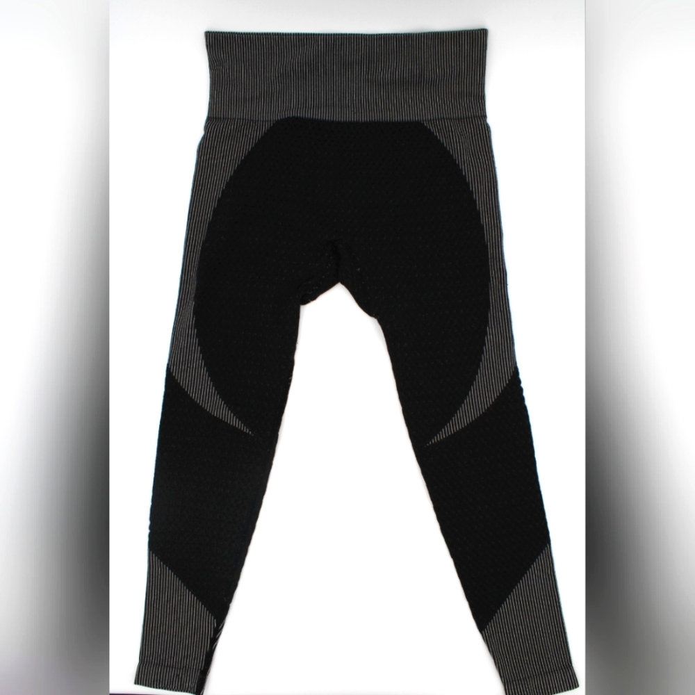 One Nation Black & Grey Athletic Set – Size S/M - Picture 5 of 8